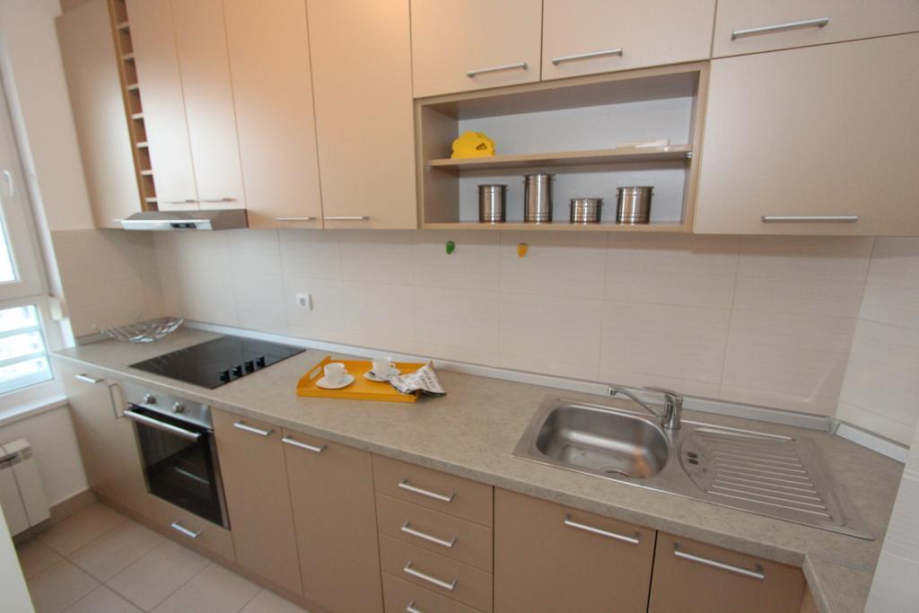 New Belgrade Apartment Neven, Parking 5 Evra Dan Eksteriør bilde